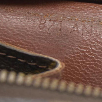 $1070 Louis Vuitton Monogram Toiletry 26 875AN