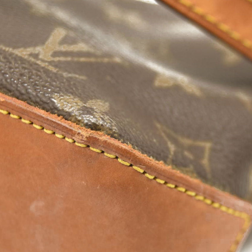 LOUIS VUITTON Trotteur Monogram Shoulder Bag  AR0062
