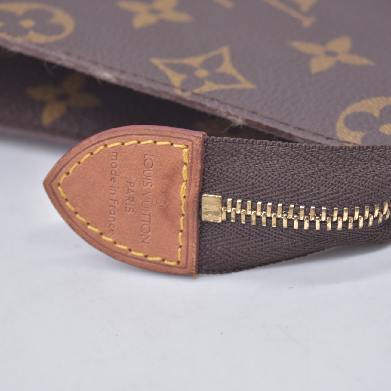 $760 Louis Vuitton Monogram Poche Toiletry 26 Clutch Bag