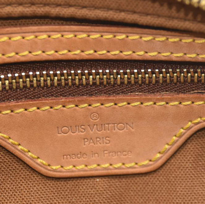 LOUIS VUITTON Trotteur Monogram Shoulder Bag  AR0062