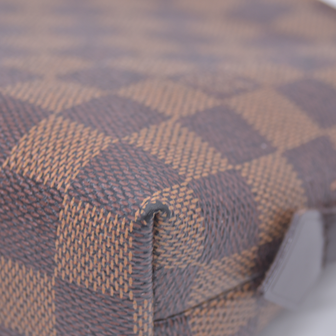 $850 2011 Louis Vuitton Damier Ebene Pochette Cosmetic GM Pouch Bag CA4181