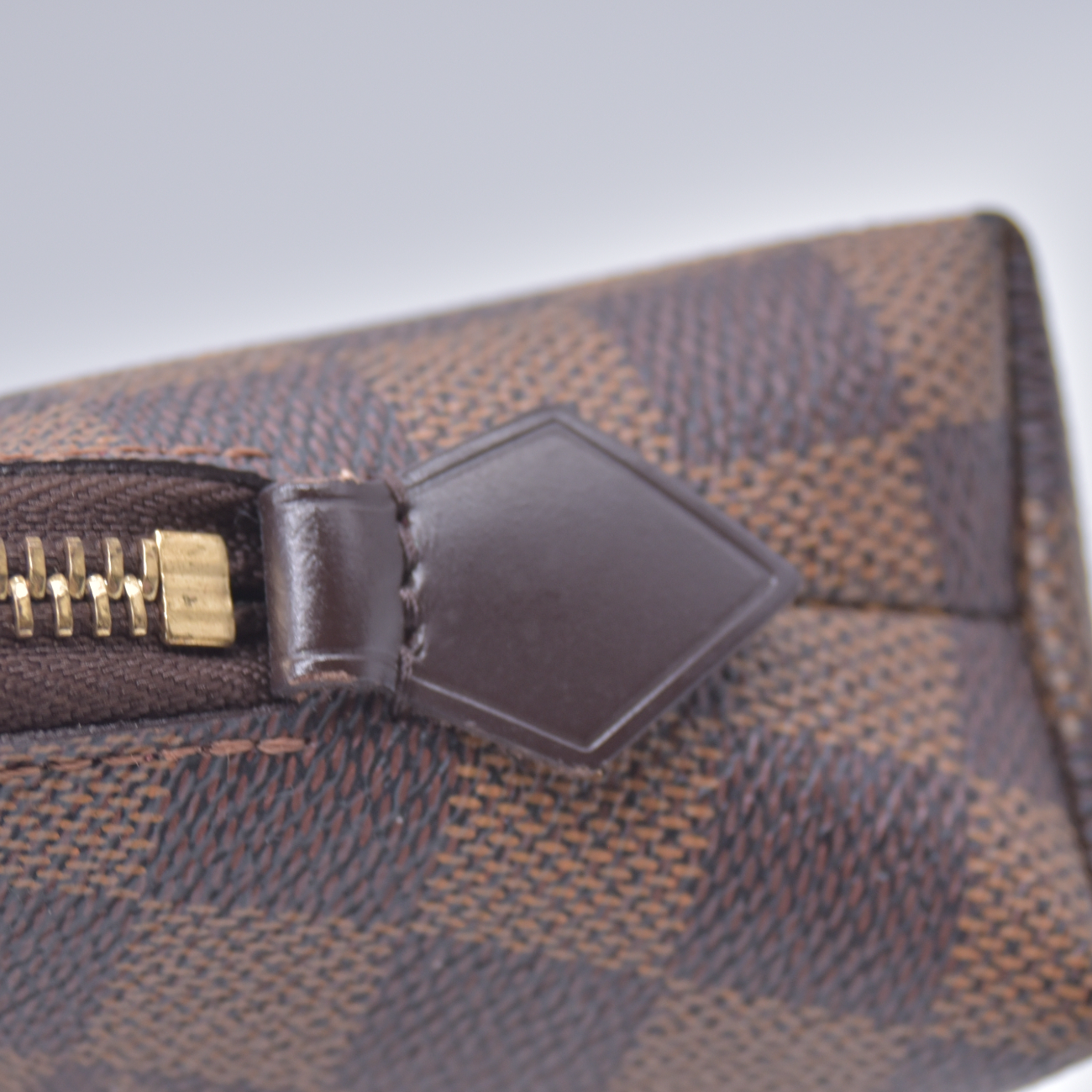 $850 2011 Louis Vuitton Damier Ebene Pochette Cosmetic GM Pouch Bag CA4181