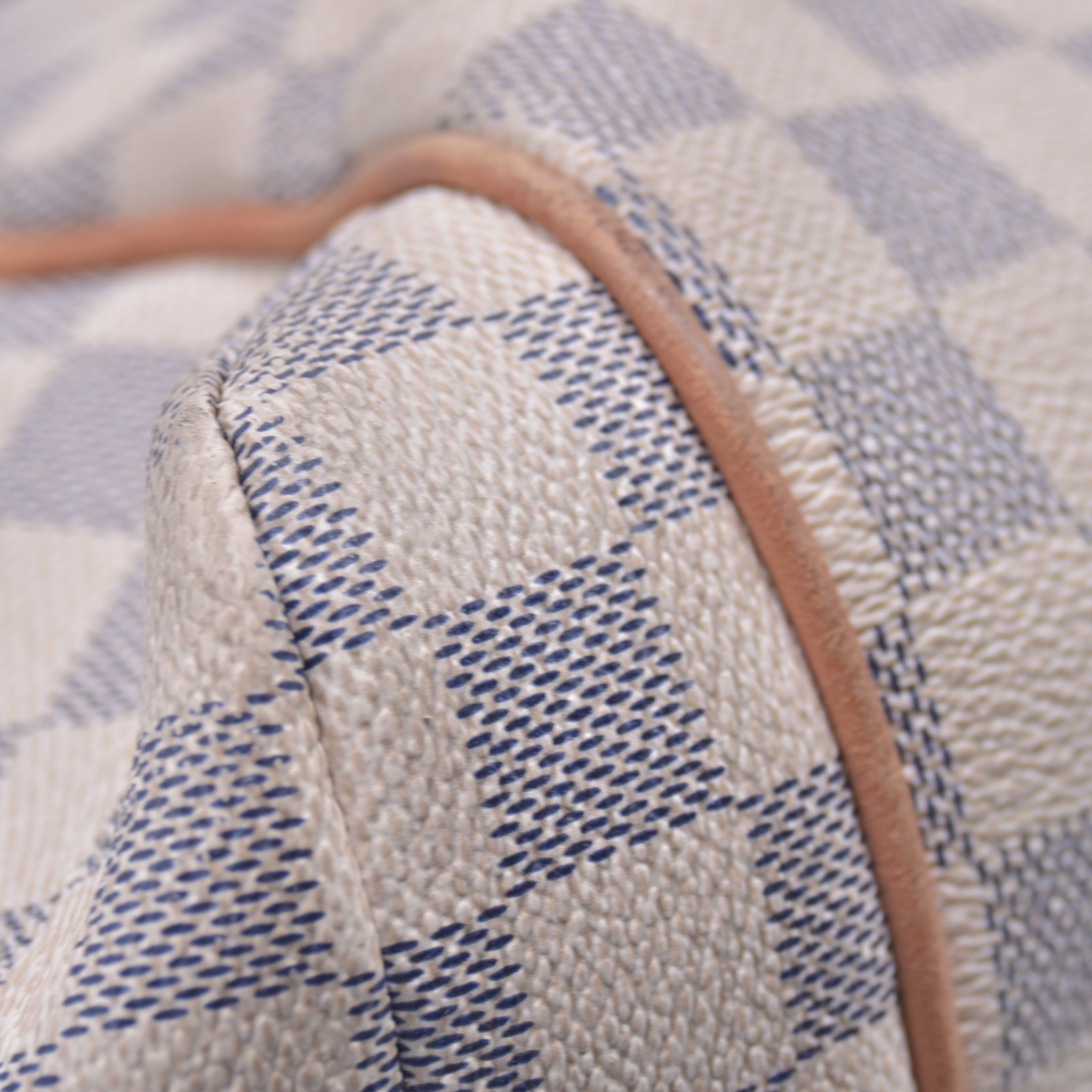 $1430 2012 Louis Vuitton Damier Azur Totally MM Shoulder Tote Bag MB0152