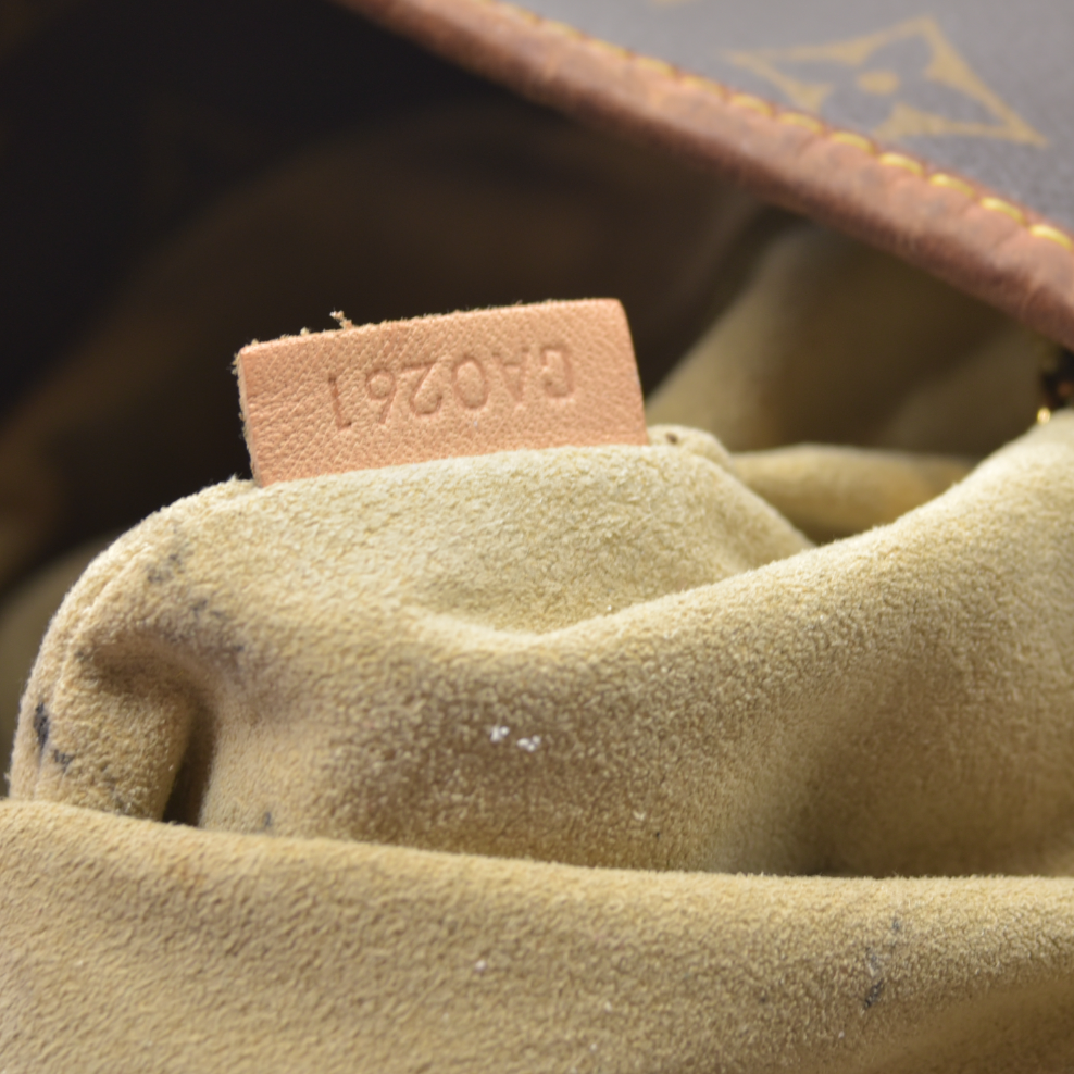 $2500 2021 Louis Vuitton Monogram Artsy MM NM Brown CA0261