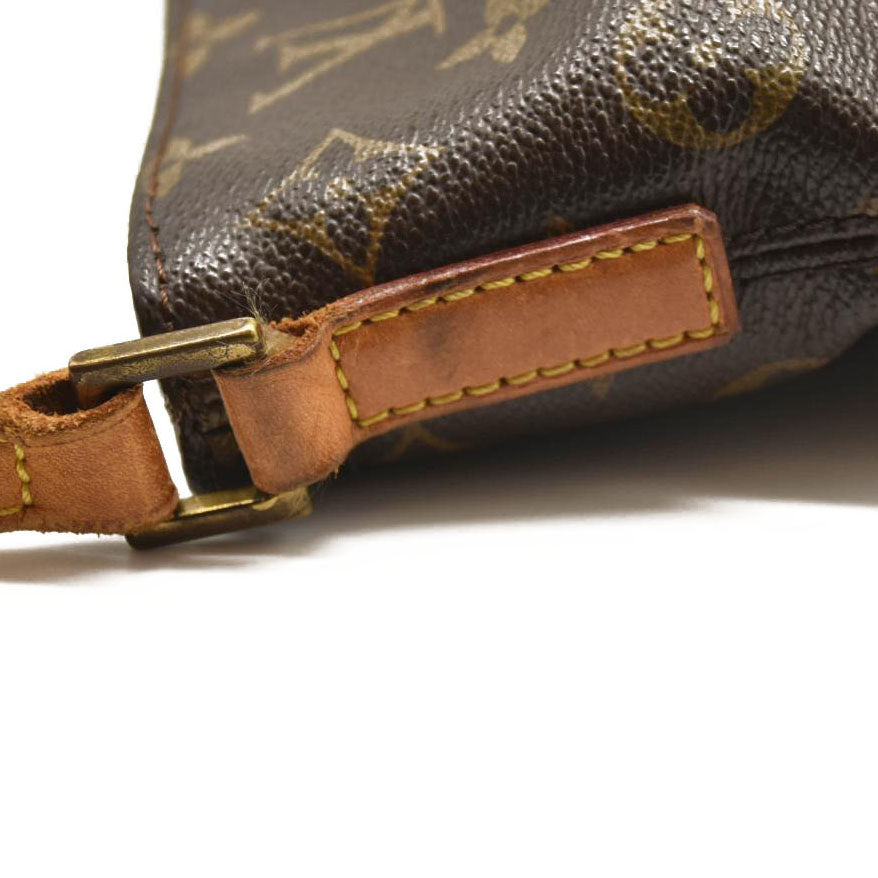 LOUIS VUITTON Trotteur Monogram Shoulder Bag  AR0047