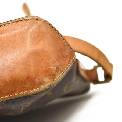 LOUIS VUITTON Trotteur Monogram Shoulder Bag  AR0047