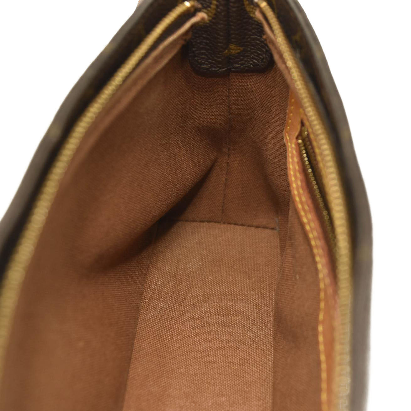 LOUIS VUITTON Trotteur Monogram Shoulder Bag  AR0047