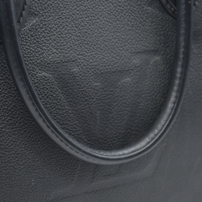 $3550 Louis Vuitton  Empreinte Monogram Giant Onthego MM Black RFID