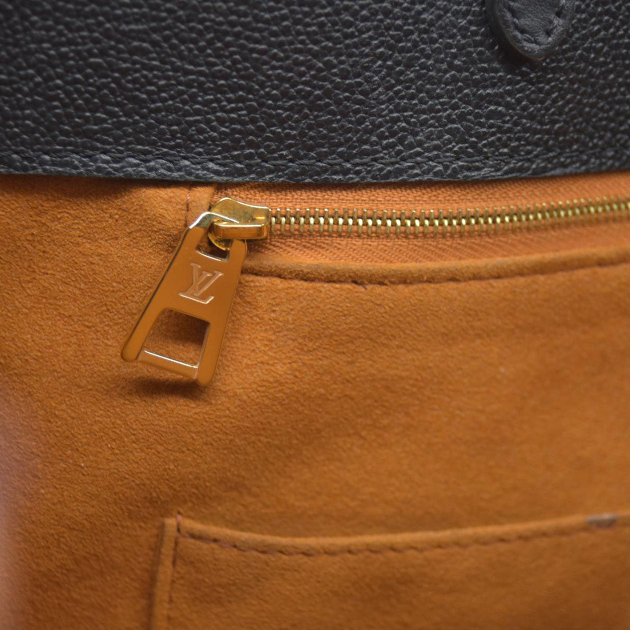 Louis Vuitton Monogram Giant OnTheGo MM