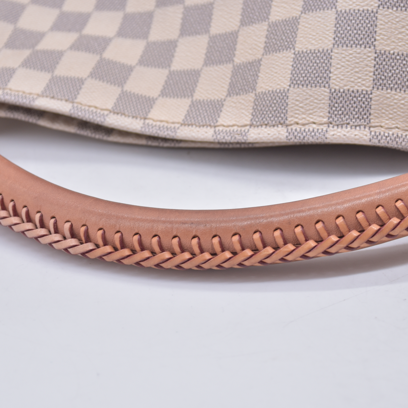 $2500 2018 USA Louis Vuitton Damier Azur Artsy MM Hobo Shoulder Bag with Charm 10021293 SD2128