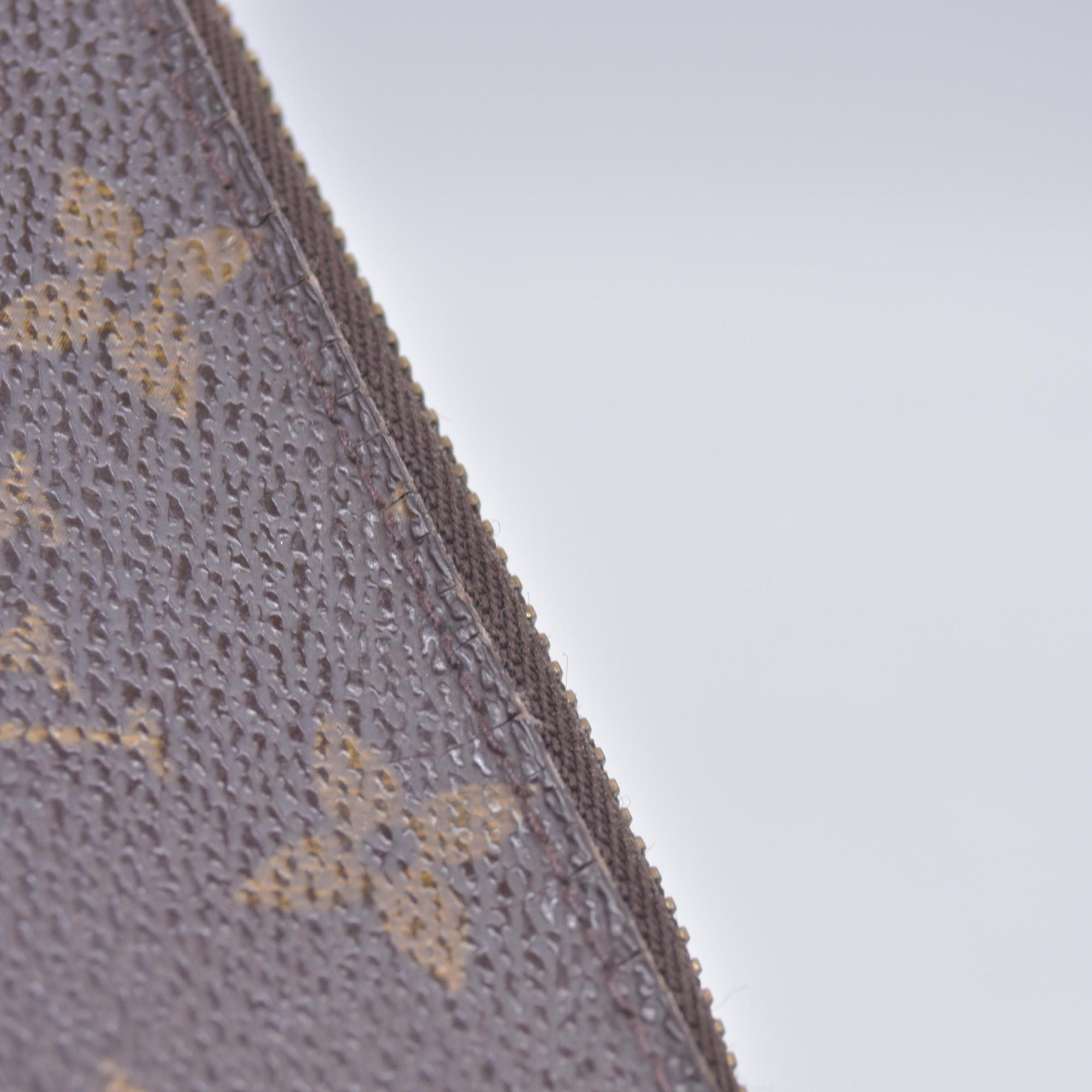 $355 Louis Vuitton Monogram Pochette Cles Key Holder CONSIGNMENT