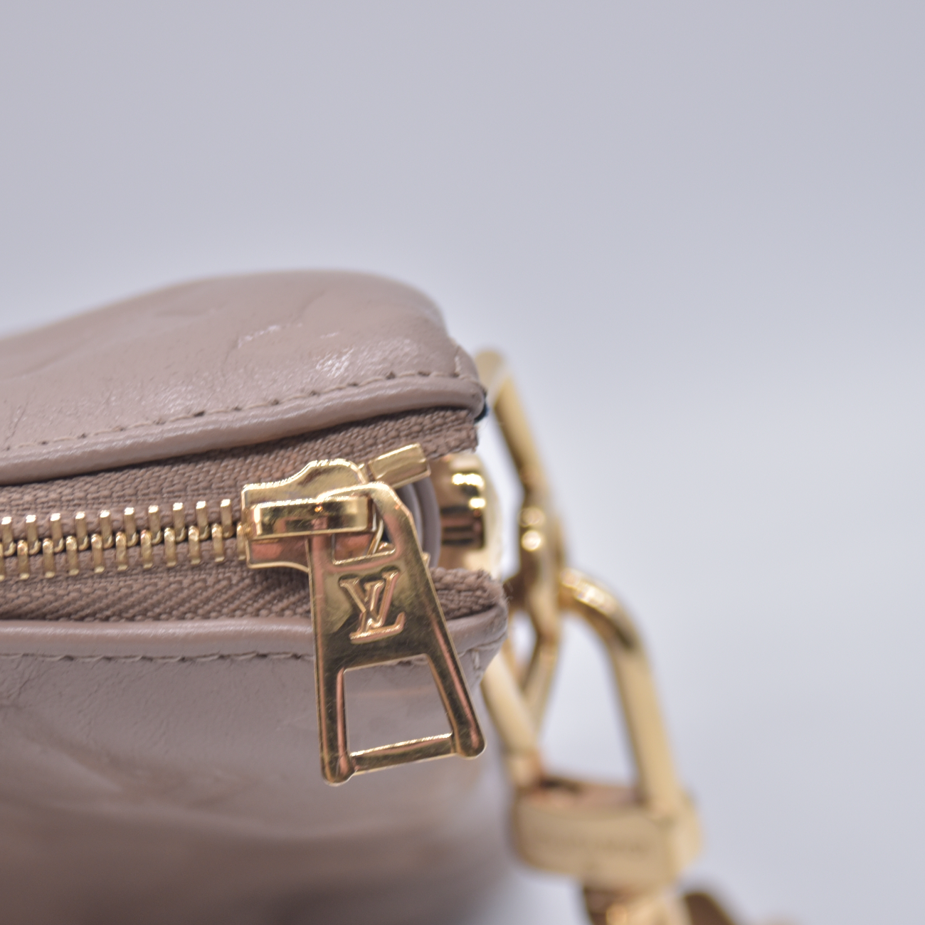 $5500 Louis Vuitton Lambskin Embossed Monogram Coussin MM Taupe RFID 10021358