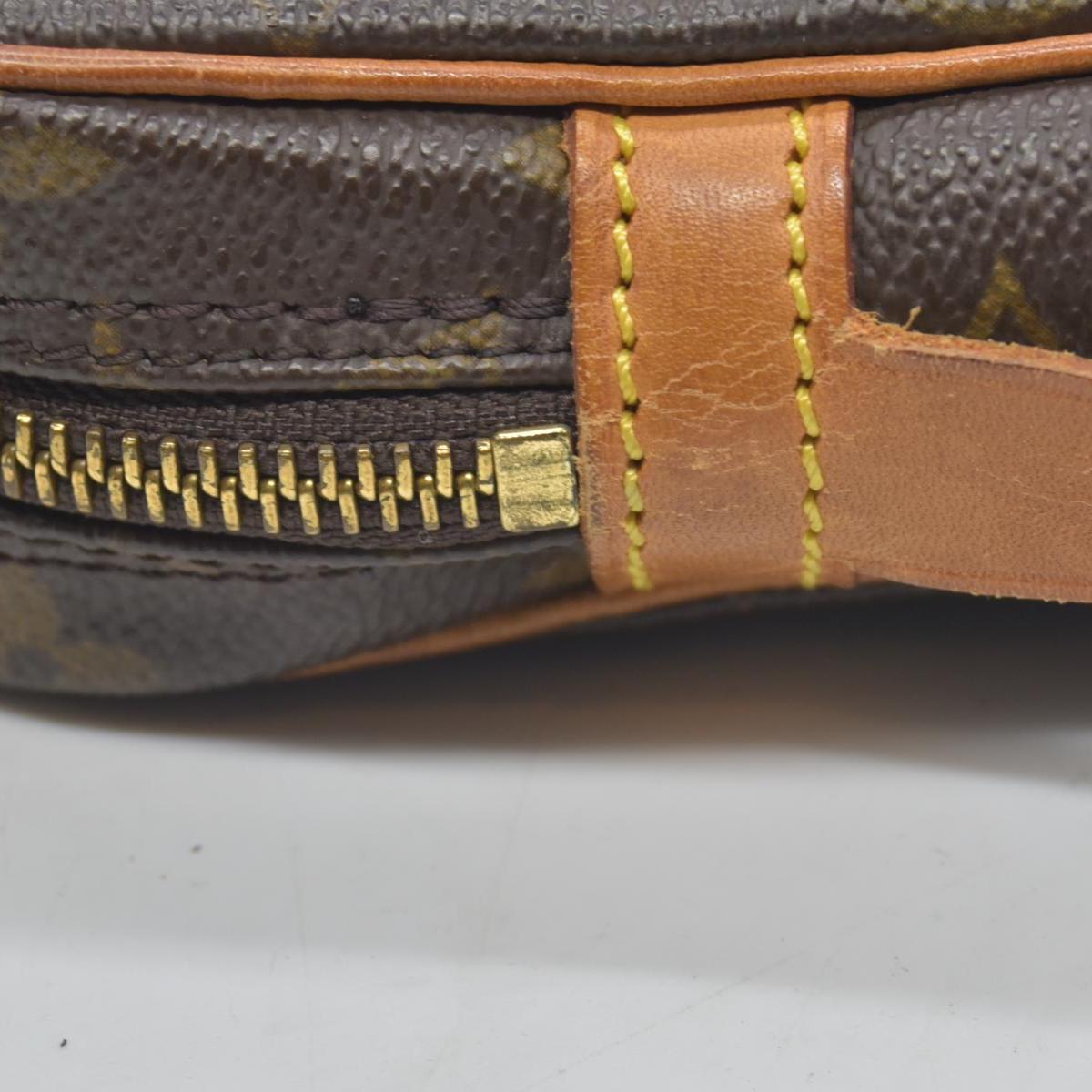 $690 LOUIS VUITTON Monogram Marly Dragonne GM Clutch Bag