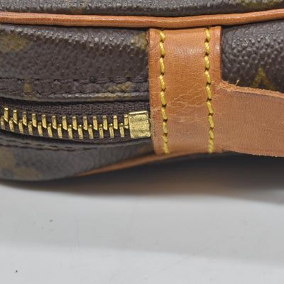 $690 LOUIS VUITTON Monogram Marly Dragonne GM Clutch Bag