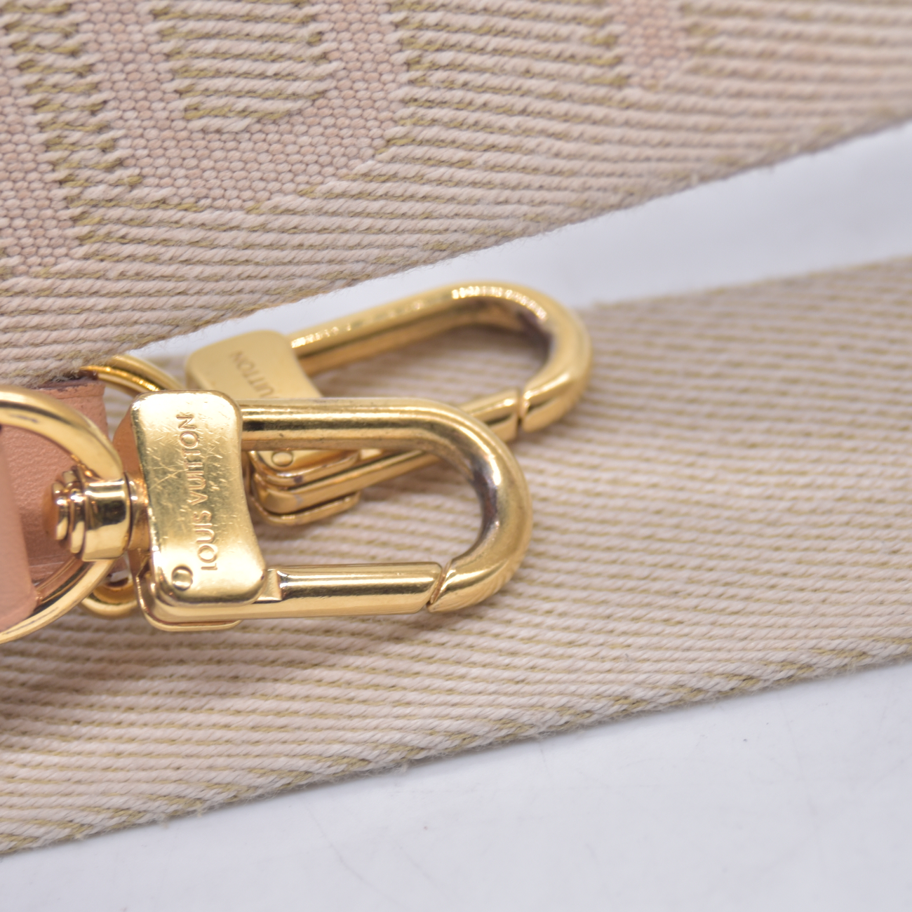 $5500 Louis Vuitton Lambskin Embossed Monogram Coussin MM Taupe RFID 10021358