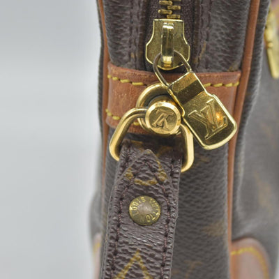 $690 LOUIS VUITTON Monogram Marly Dragonne GM Clutch Bag