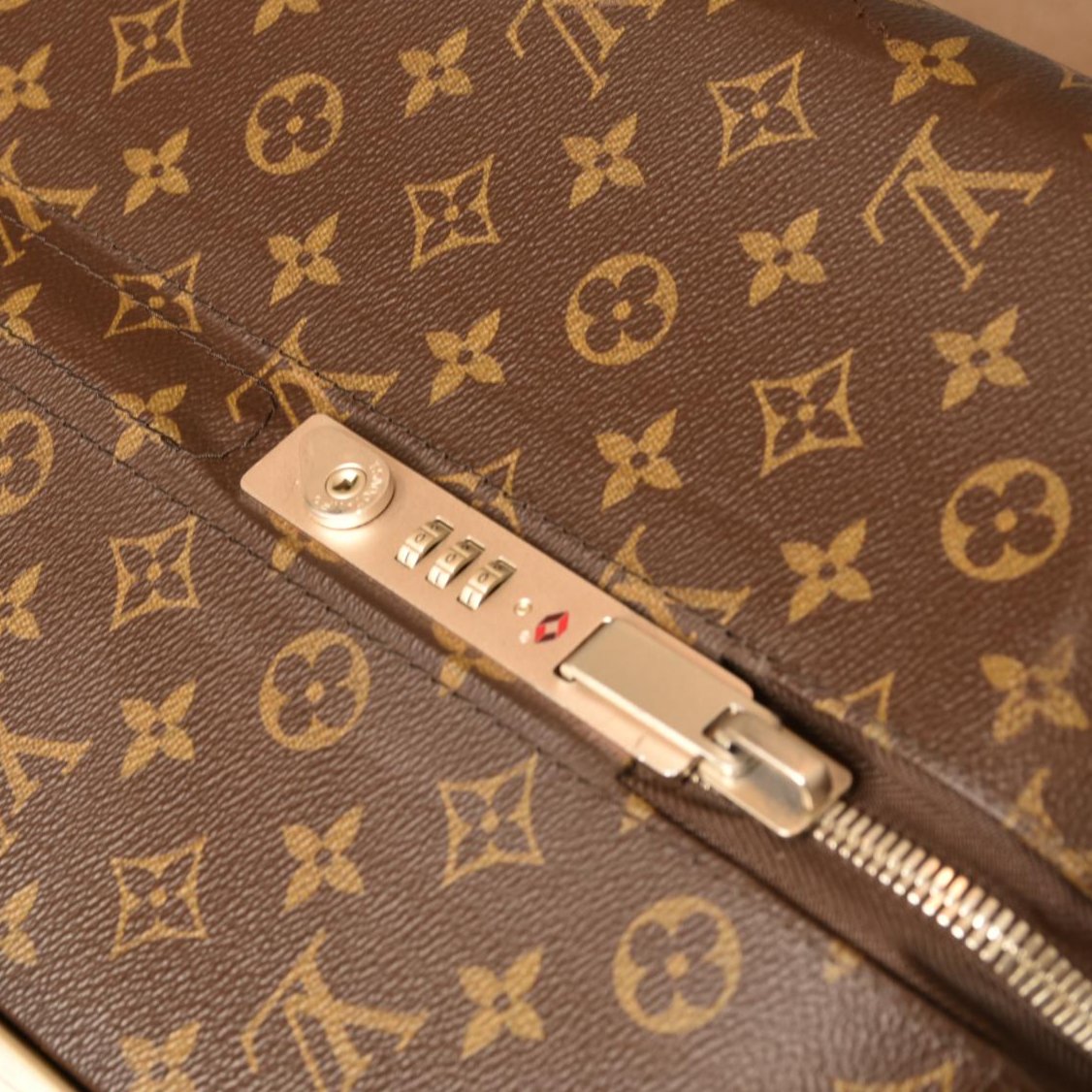 Louis Vuitton Monogram Horizon 70 Suitcase