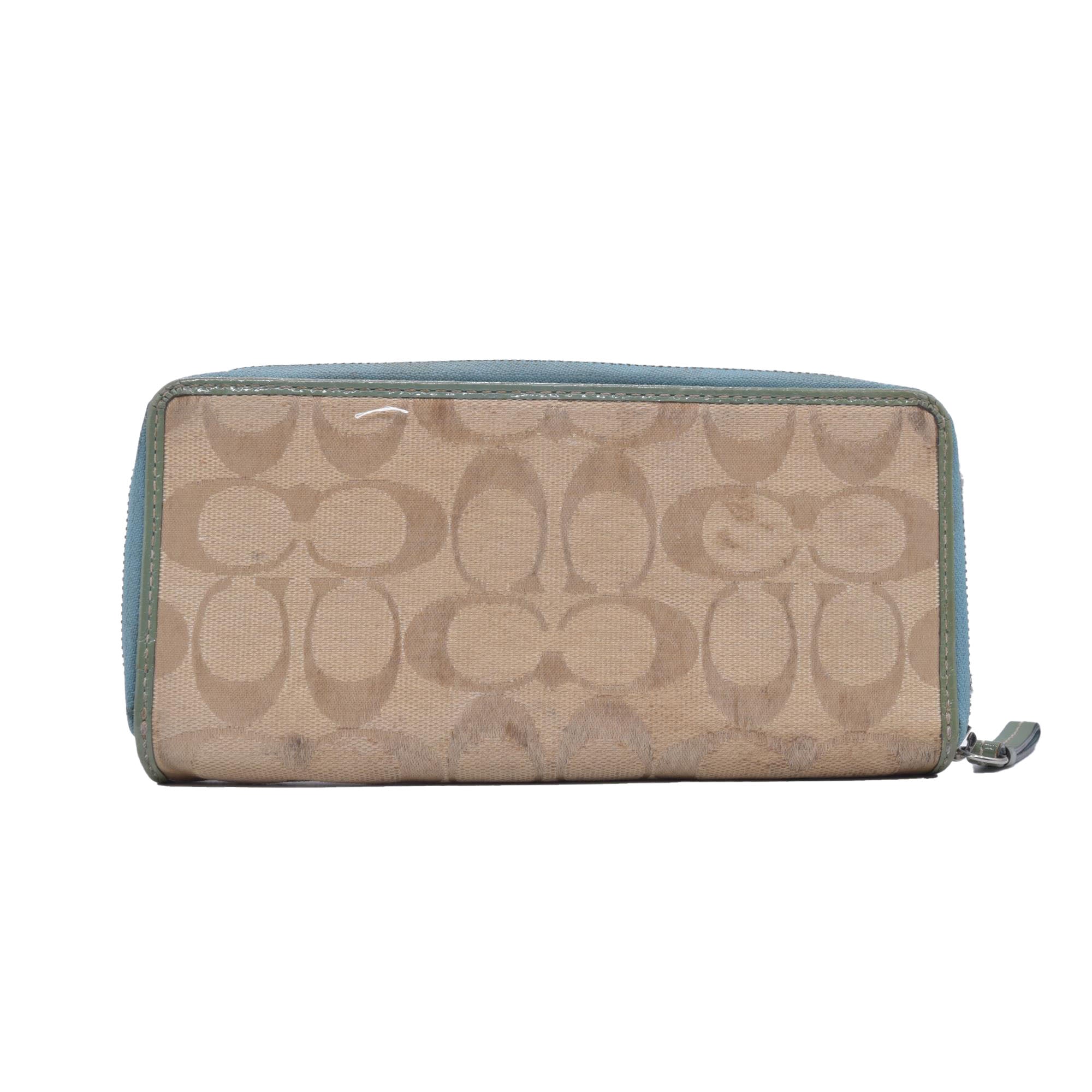 $228 Coach Signature Patchwork Wallet CONSIGNMENT