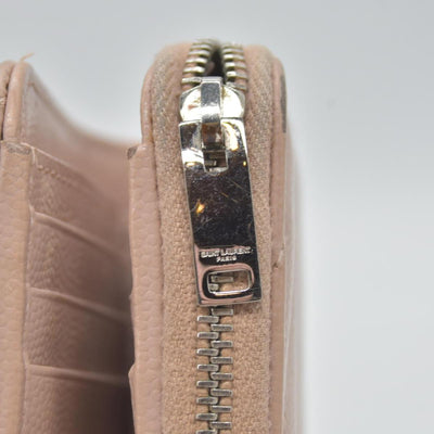 $625 Saint Laurent Grain De Poudre Matelasse Chevron Monogram Compact Zip Around Wallet Pink