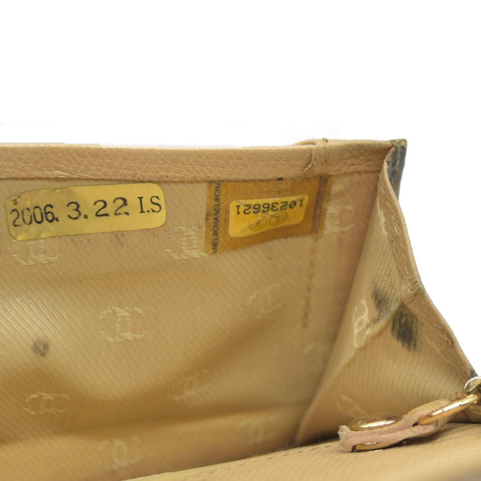 $875 Chanel Coco Button Coin Purse Beige