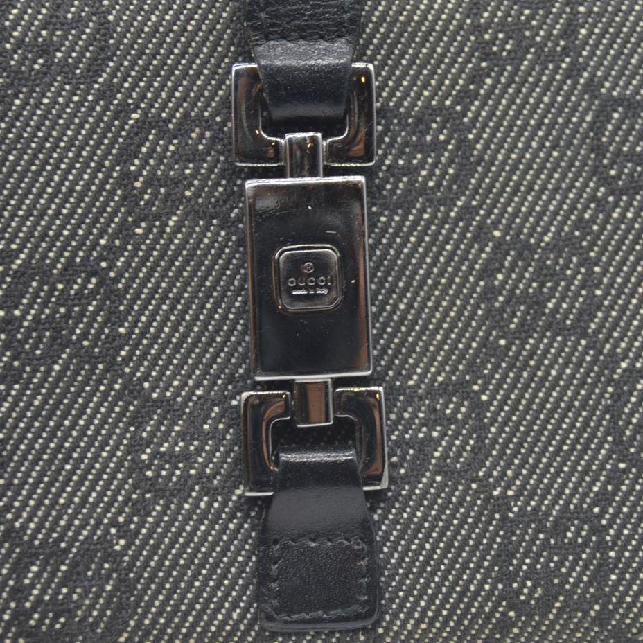 $770 Gucci GG Nylon Nylon French Purse