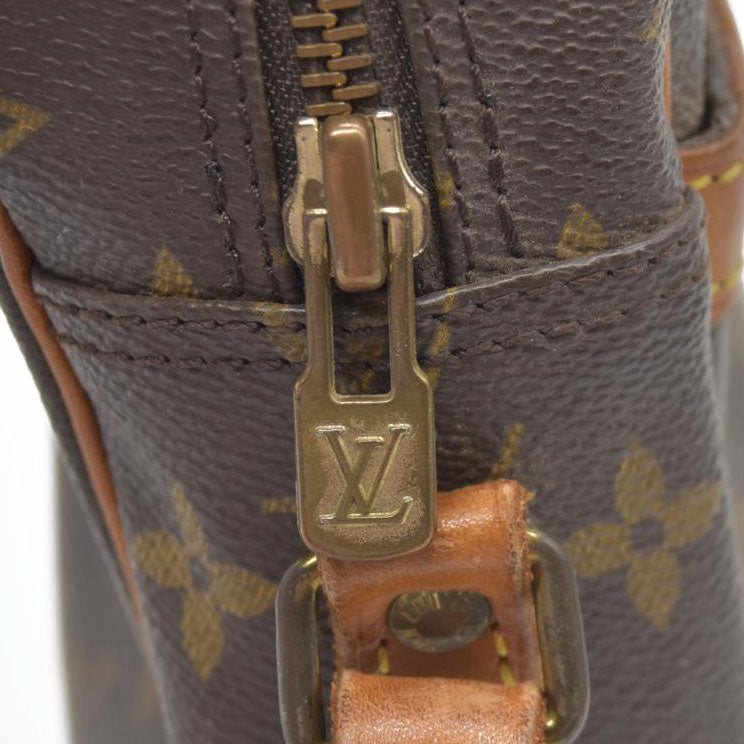 $1880 CONSIGNMENT Louis Vuitton  Monogram Trocadero 27 CONSIGNMENT