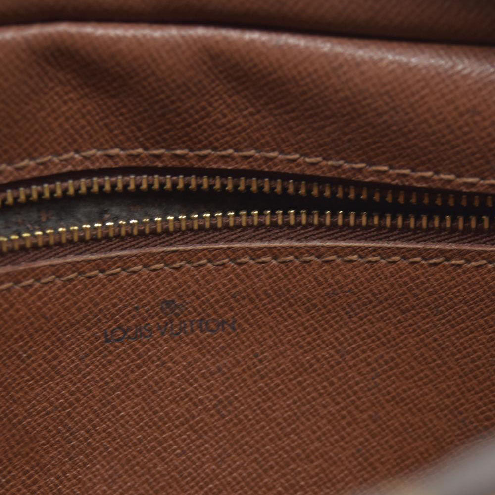 $1880 CONSIGNMENT Louis Vuitton  Monogram Trocadero 27 CONSIGNMENT