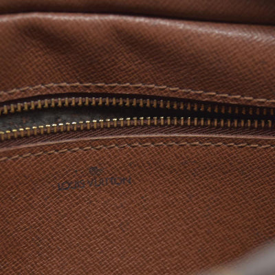 $1880 CONSIGNMENT Louis Vuitton  Monogram Trocadero 27 CONSIGNMENT