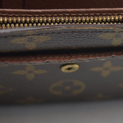 LOUIS VUITTON Monogram Alexandra Trifold Wallet
