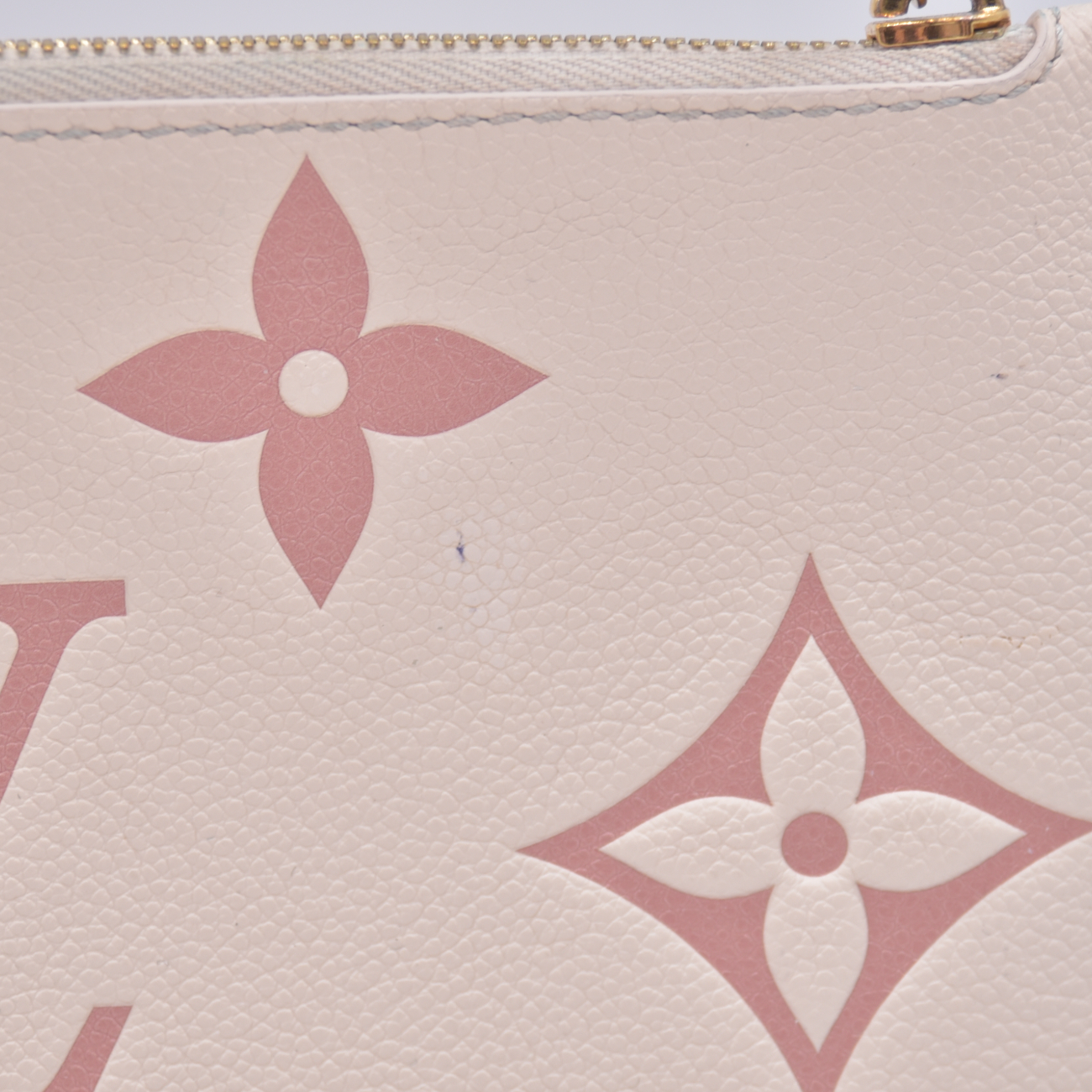 $1250 Louis Vuitton Bi-Color Monogram Rose Trianon Empreinte Pochette 10021370