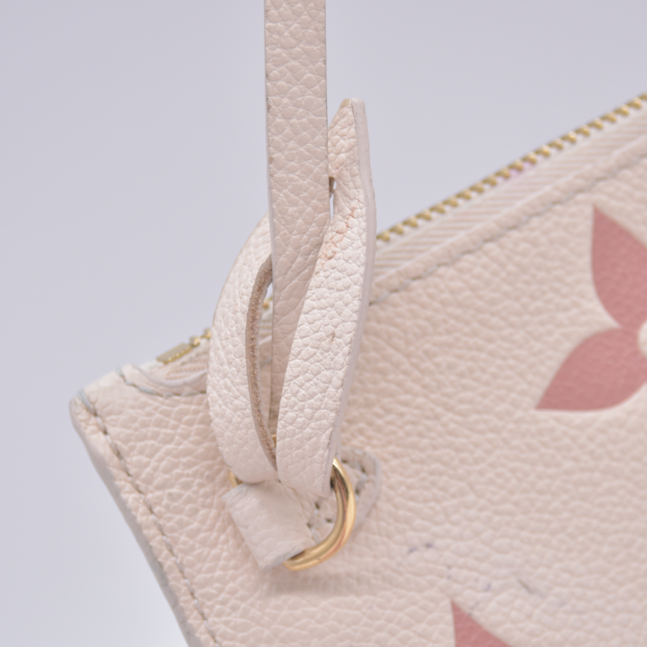 $1250 Louis Vuitton Bi-Color Monogram Rose Trianon Empreinte Pochette 10021370