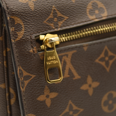 Louis Vuitton  Monogram Pochette Metis FO2179