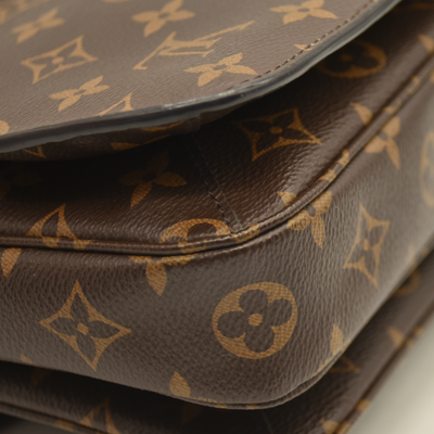 Louis Vuitton  Monogram Pochette Metis FO2179