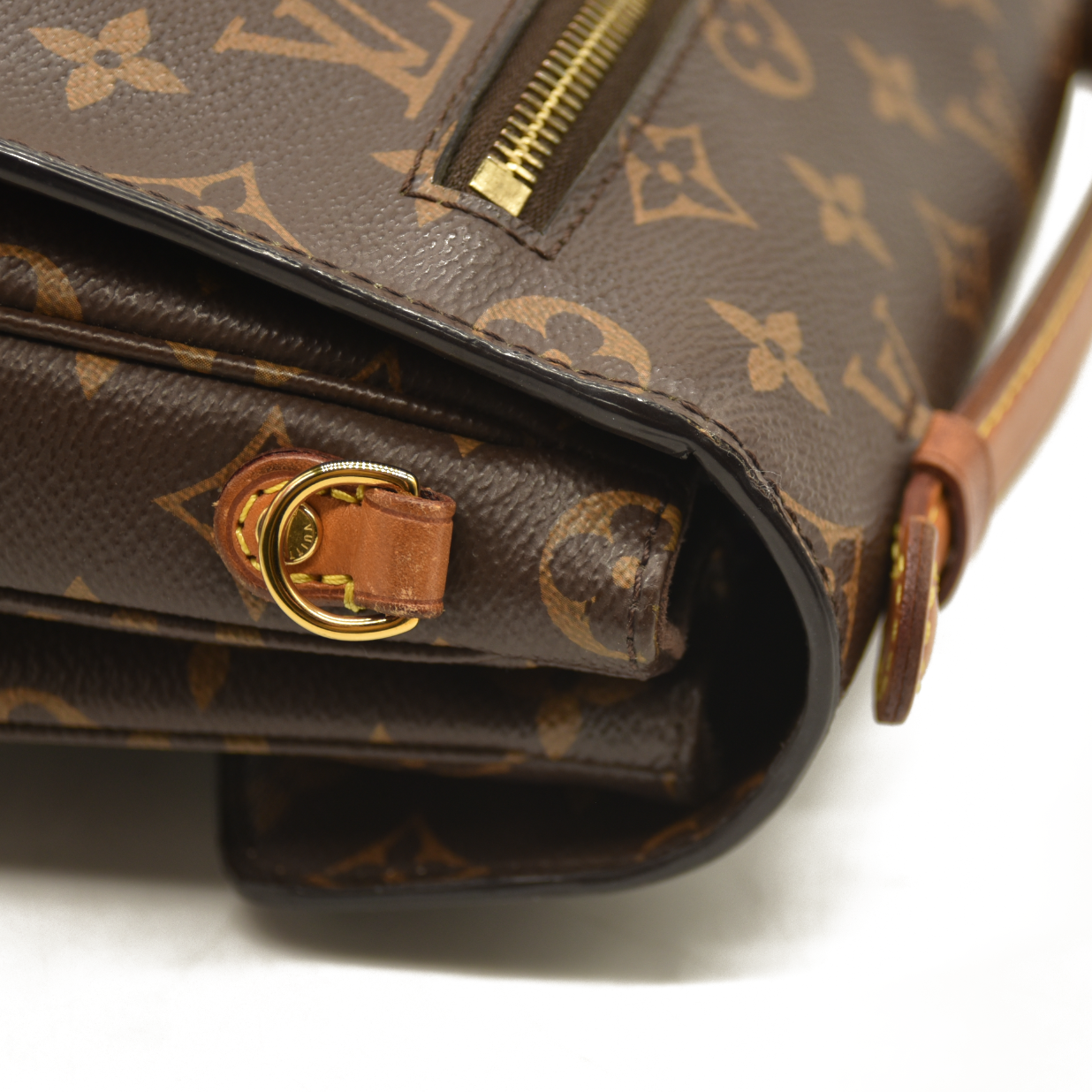 Louis Vuitton  Monogram Pochette Metis FO2179