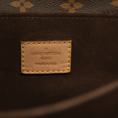 Louis Vuitton  Monogram Pochette Metis FO2179
