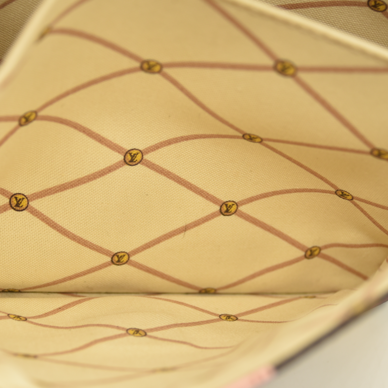 Louis Vuitton  Monogram Summer Trunks Pochette Metis DR1118