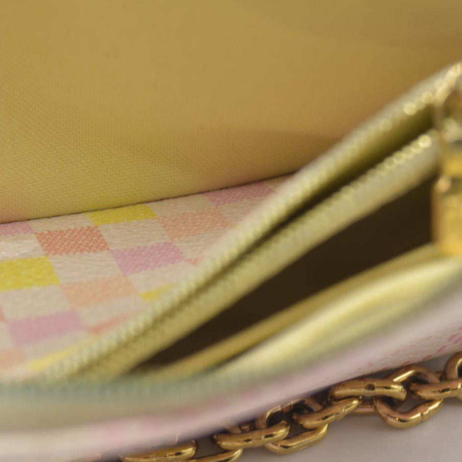 $1760 Louis Vuitton Damierlicious Pochette Accessoires