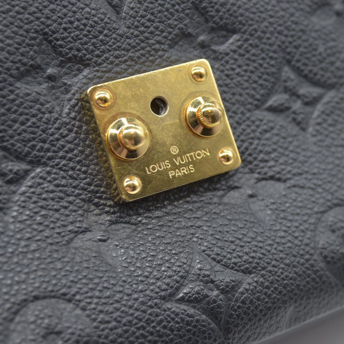 $3000 Louis Vuitton  Empreinte Pochette Metis Black