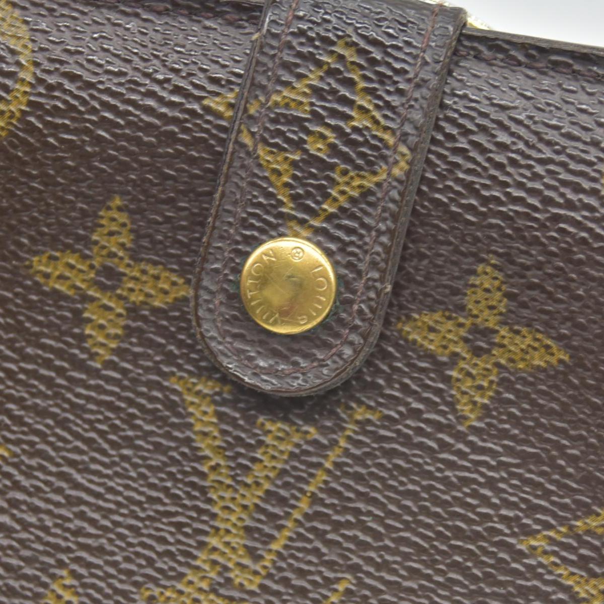 $750 Louis Vuitton Kisslock French Wallet MI0012