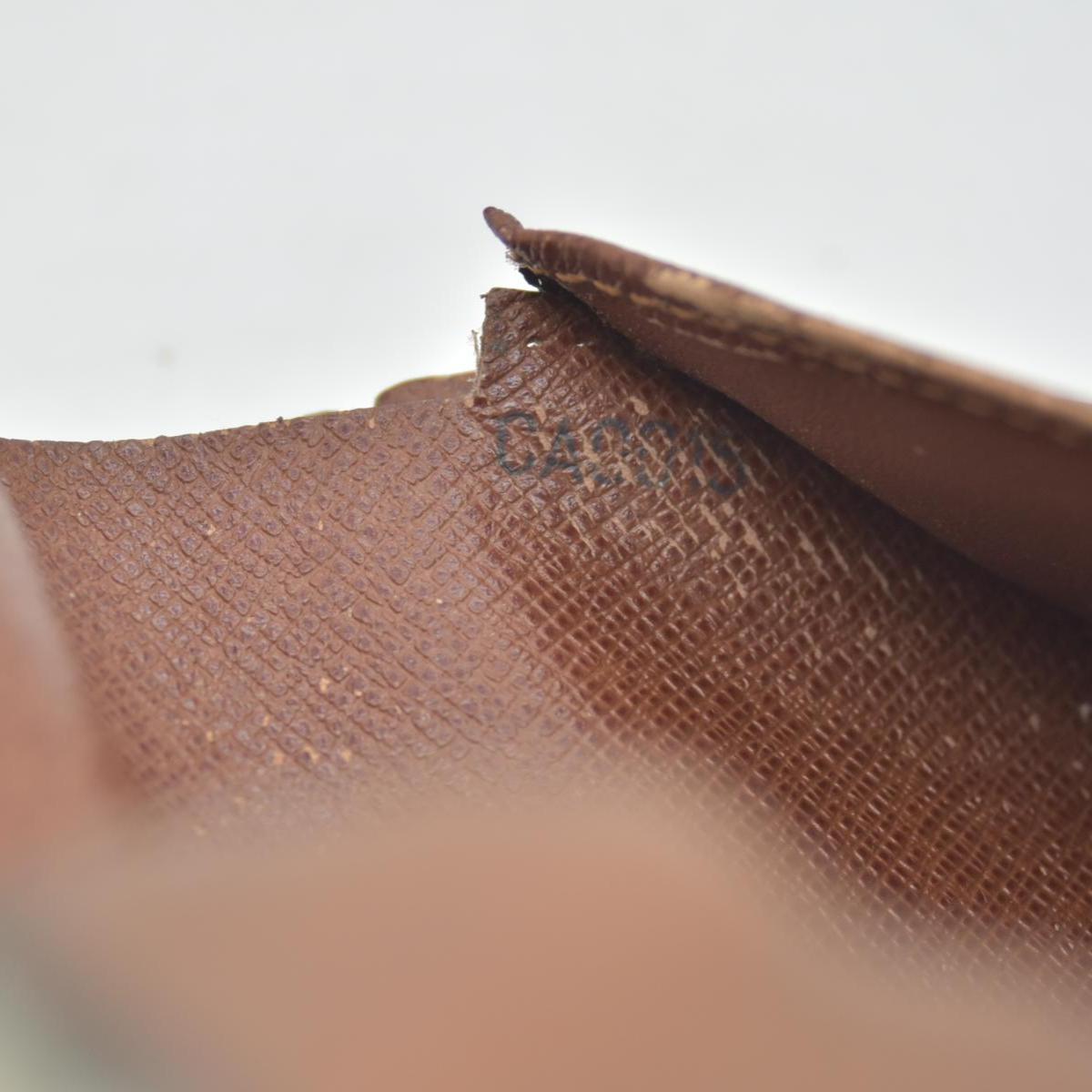 $750 Louis Vuitton Kisslock French Wallet MI0013