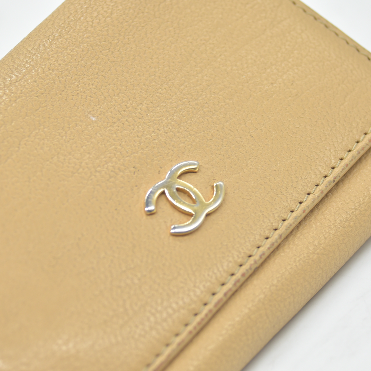 Chanel Beige GHW Chevre Giant CC Monogram Logo 6 Key Cles Flap Pouch Case