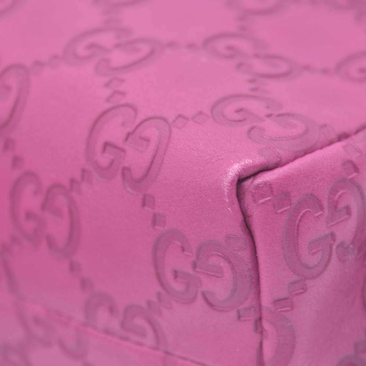 $480 GUCCI Guccissima Leather Heart Charm Cosmetic Pouch Pink CONSIGNMENT 10021425