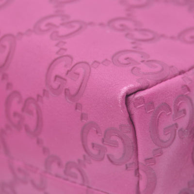 $480 GUCCI Guccissima Leather Heart Charm Cosmetic Pouch Pink CONSIGNMENT 10021425