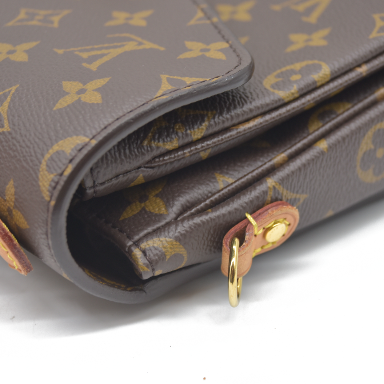 Louis Vuitton  Monogram Pochette Metis RFID Consignment