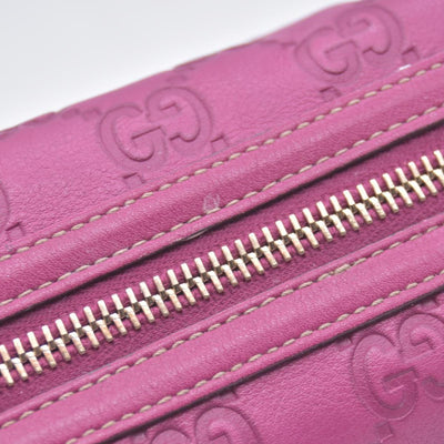 $480 GUCCI Guccissima Leather Heart Charm Cosmetic Pouch Pink CONSIGNMENT 10021425