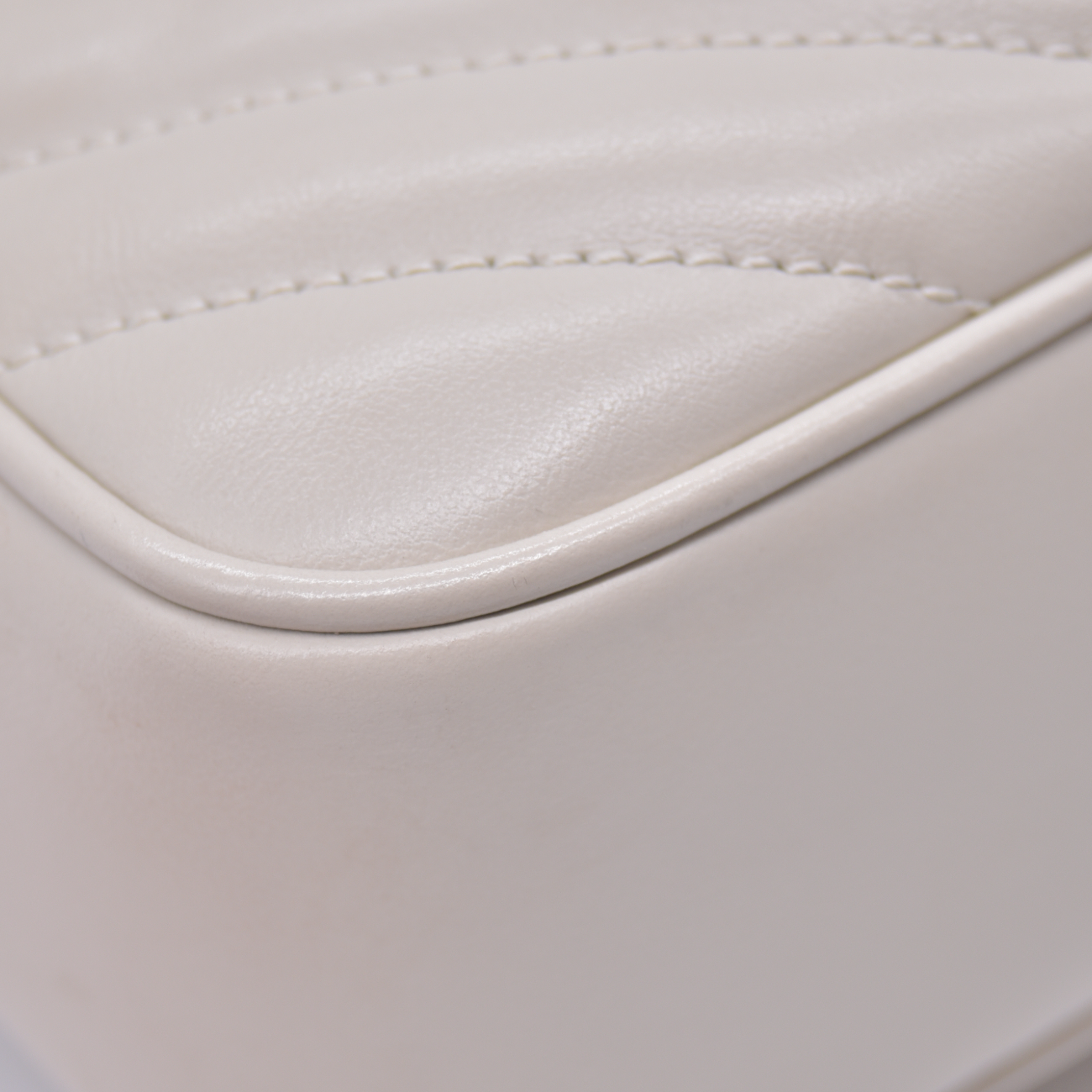 $1950 2022 Saint Laurent Calfskin Matelasse Monogram Lou Camera Bag Crema Soft