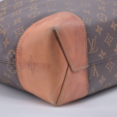 $1650 2017 Louis Vuitton Monogram Berri MM DU4157 10020684