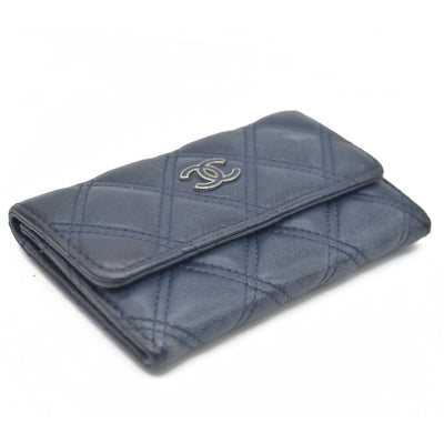 AUCTION $525 Chanel Interlocking CC Logo Card Holder