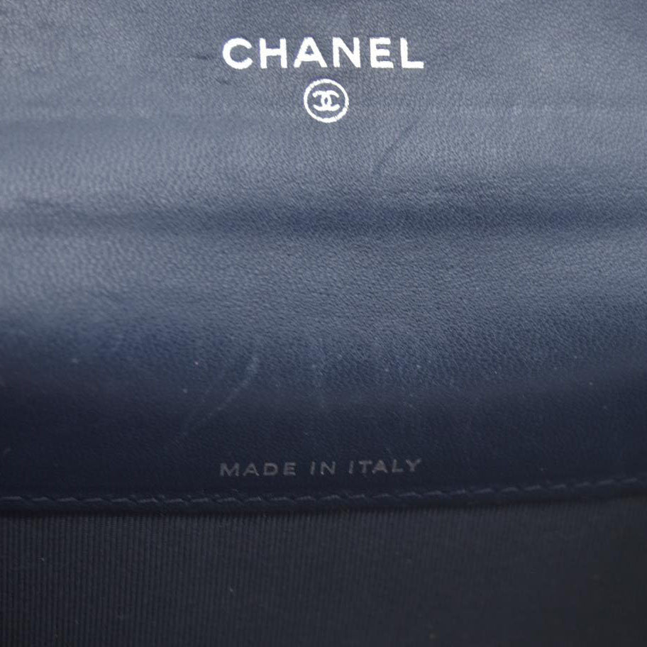 AUCTION $525 Chanel Interlocking CC Logo Card Holder