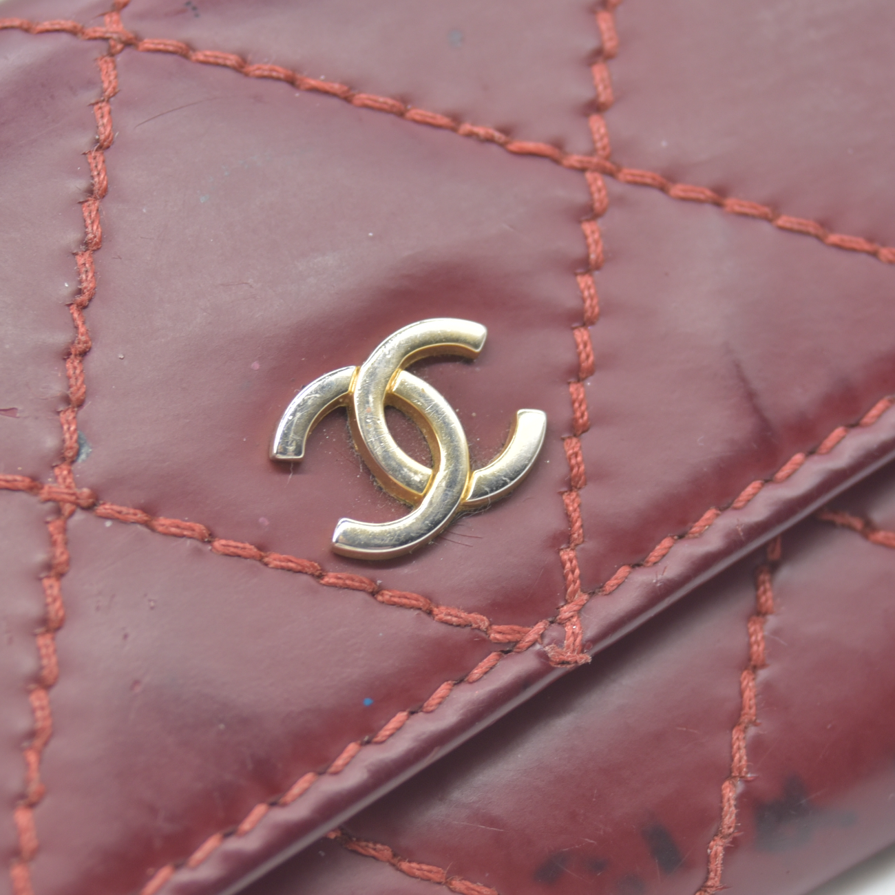 $750 2004 Chanel Calfskin Wild Stitch 6 Key Ring Holder Burgundy 10019940